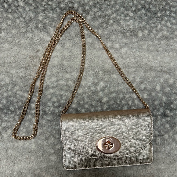 NWT Metallic Rose Gold Coach Wallet/Crossbody Purse - Picture 4 of 9